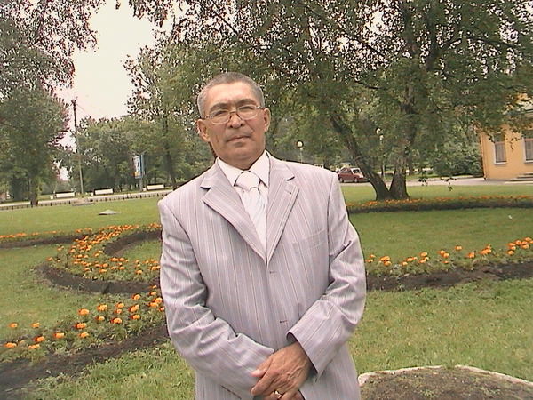 Нуритдин Акназаров