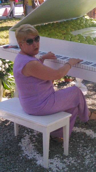 Лариса Крапивина