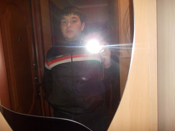 Илья Емельянов