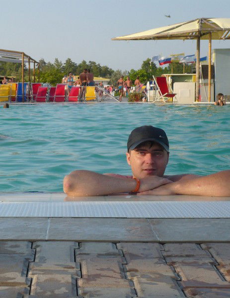 Роман Волков