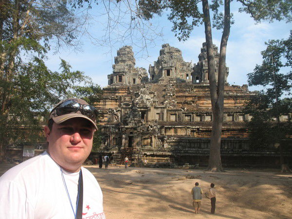 Олег Антоненко