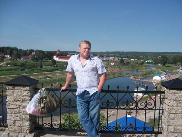 Владислав Костусенко