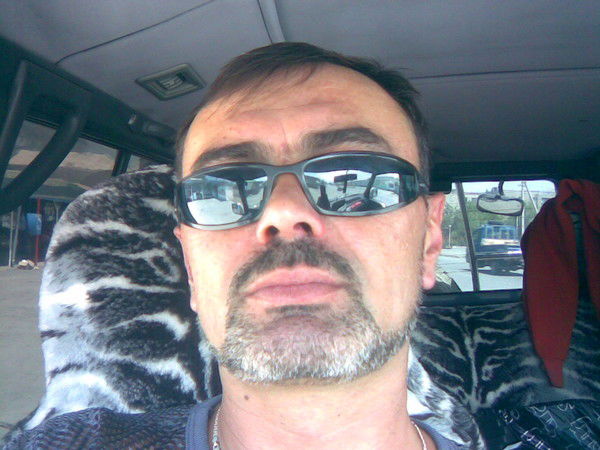 Виктор Котов