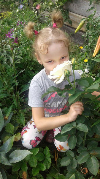 Любовь Исакова