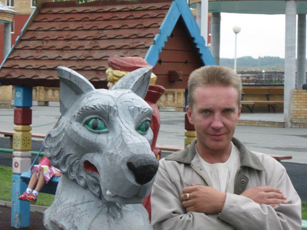 Юрий Иванов