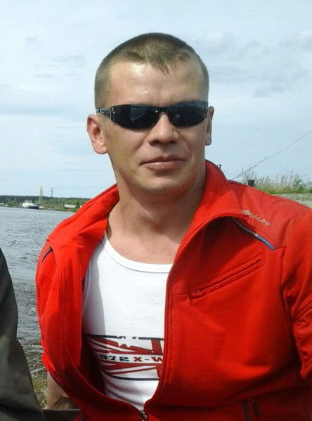 Хаки Веселый