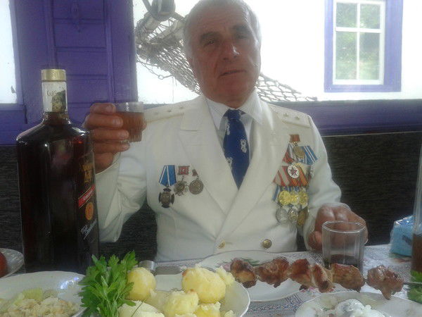 Михаил Олейник