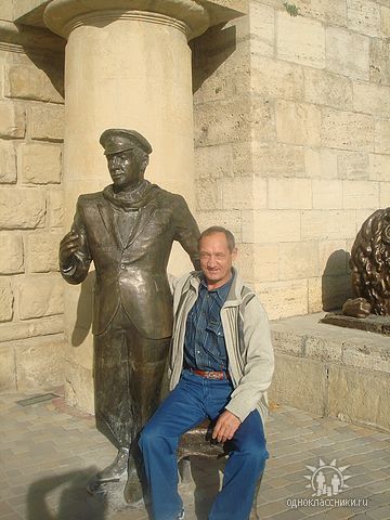 Анатолий Околелов