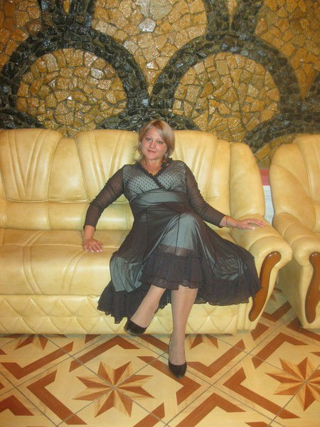 Анна Захарова