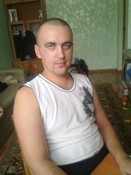 Артём Николаев