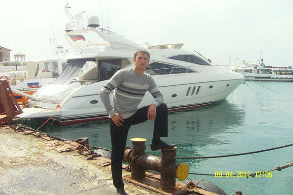 Александр Офицеров