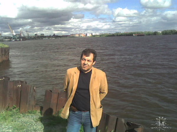 Александр Асланов