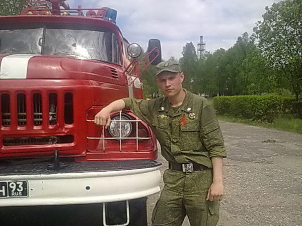 Олег Твердов