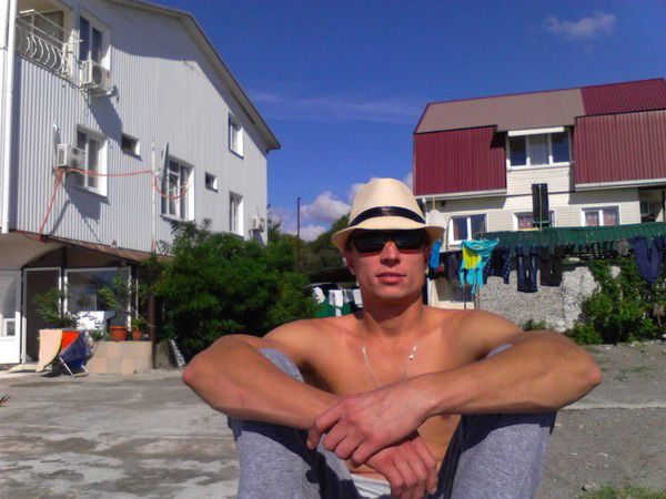 Илья Татарников