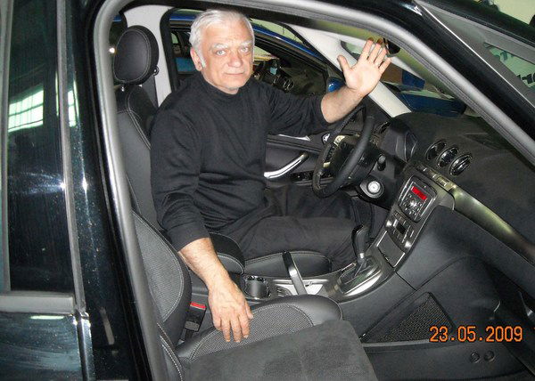 Игорь Лошкарев