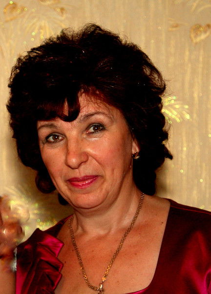 Елена Попова