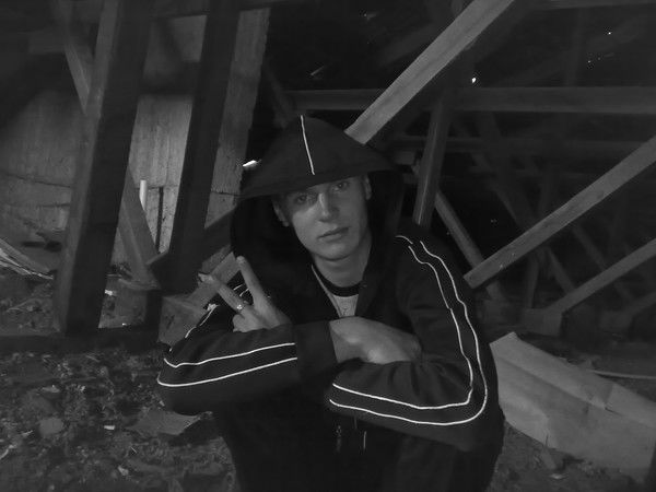 Андрей Максимов