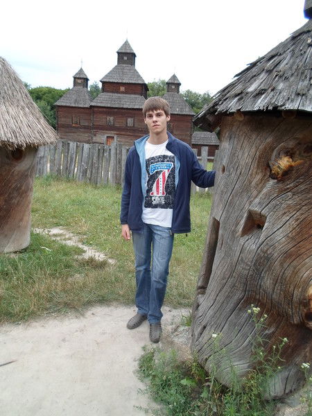 Антон Олешко