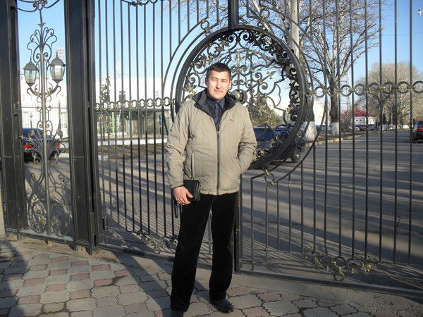 Серик Магзомов