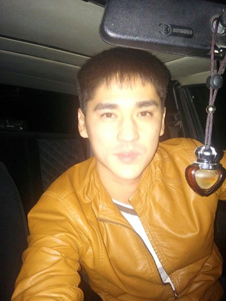 Данияр Кадирханов