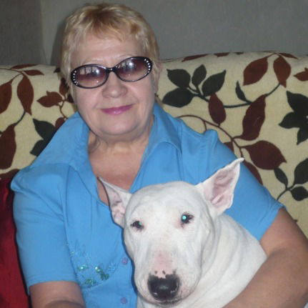 Тина Шушакова