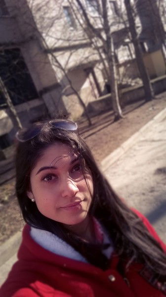 Лиза Лысенкова