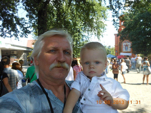 Саша Константинов