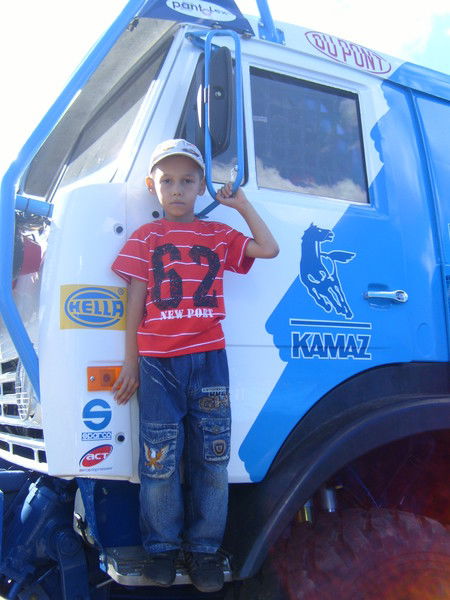 Максим Петров