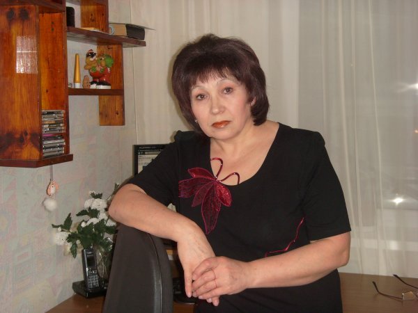 Лидия Кухарь