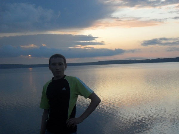 Артур Гарипов