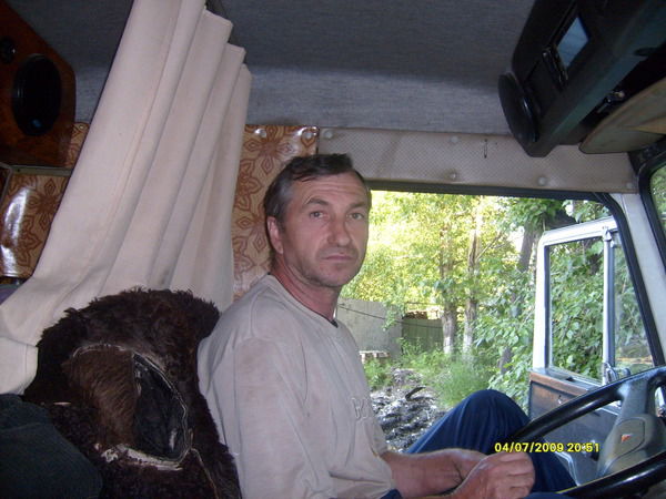 Анатолий Кифер