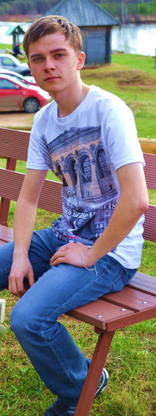 Денис Лосев