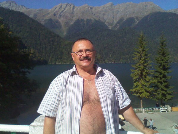 Олег Легостаев