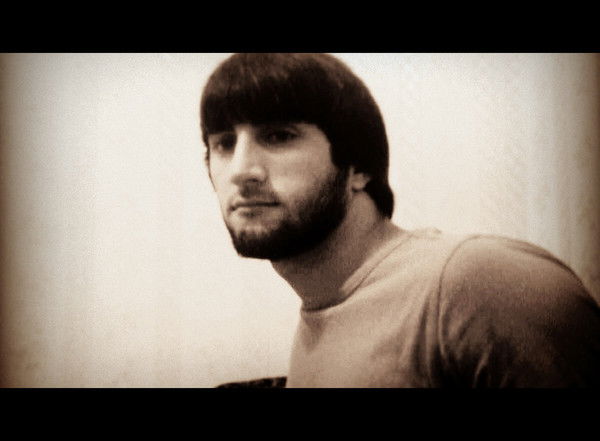 <Чичарито>< >