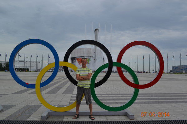 Роман Хозяинов