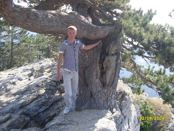 Виктор Мжельский