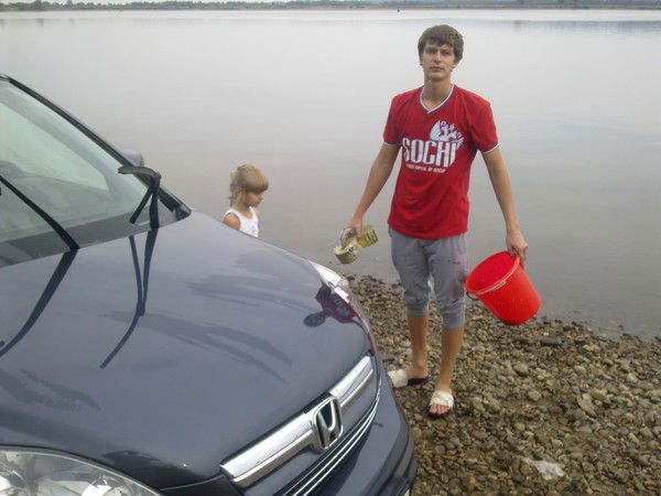 Юрий Нелюбин