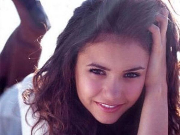 Не Простая Девушка