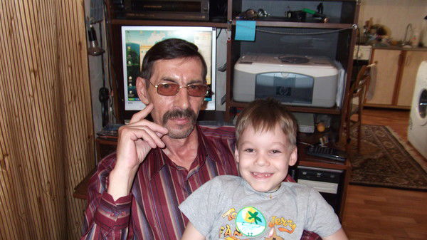 Александр Сухушин