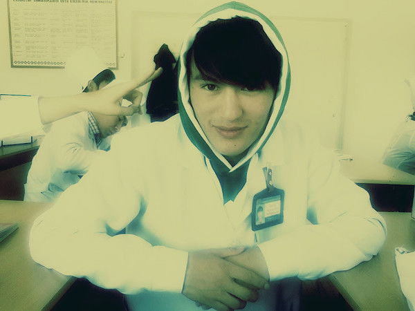 Hурсултан Mалик