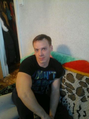 Антон Волков