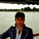 Лена Каменева