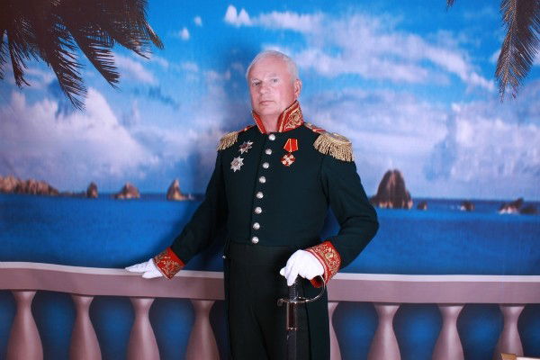 Александр Литвинов