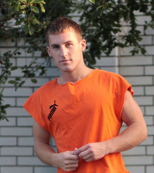 Максим Дерена