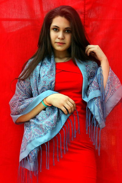 Поля Чернявская