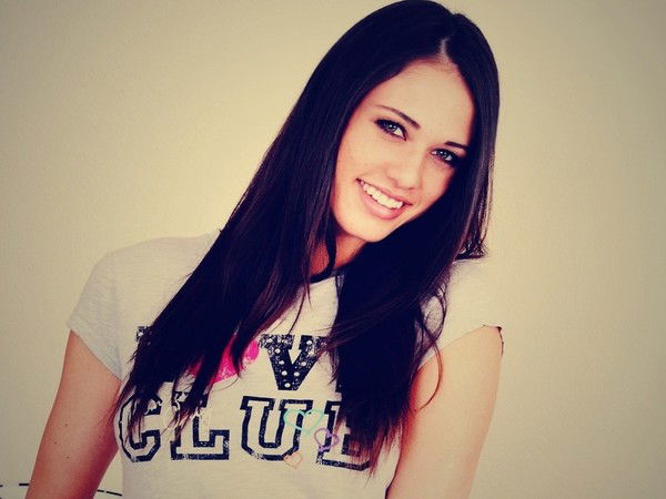 Яна Корнеева