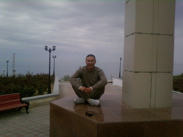 Малик Шапенов