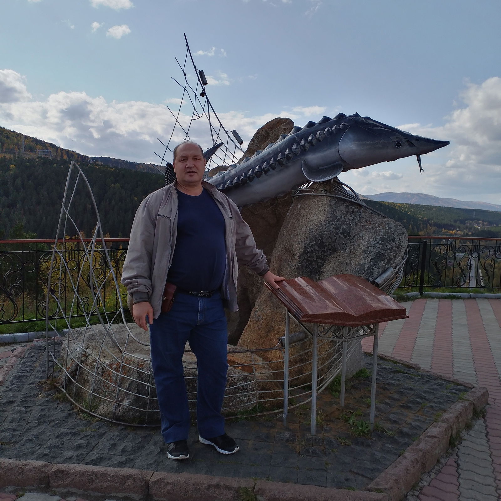 Олег Туманов