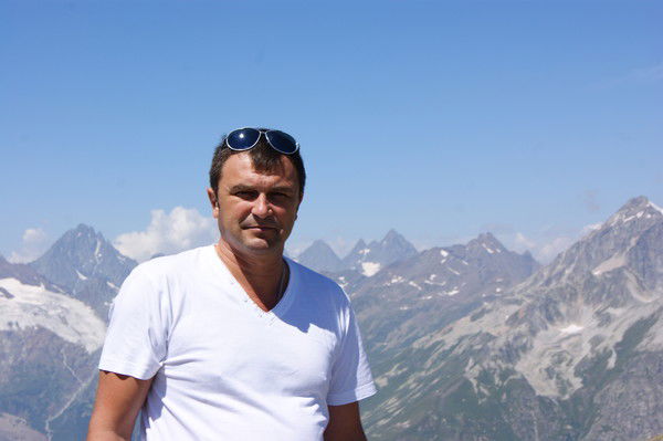 Владимир Мельников