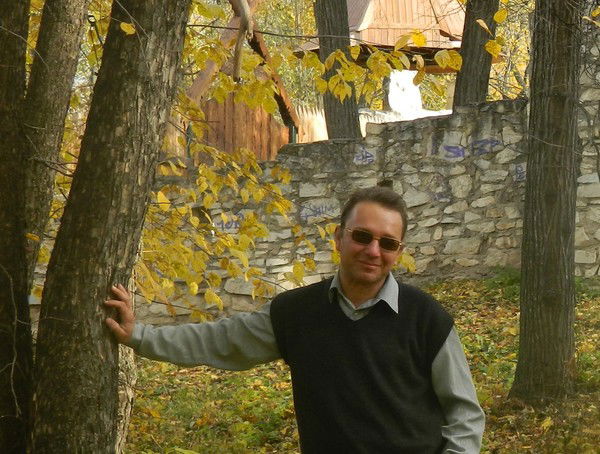 Владимир Канов